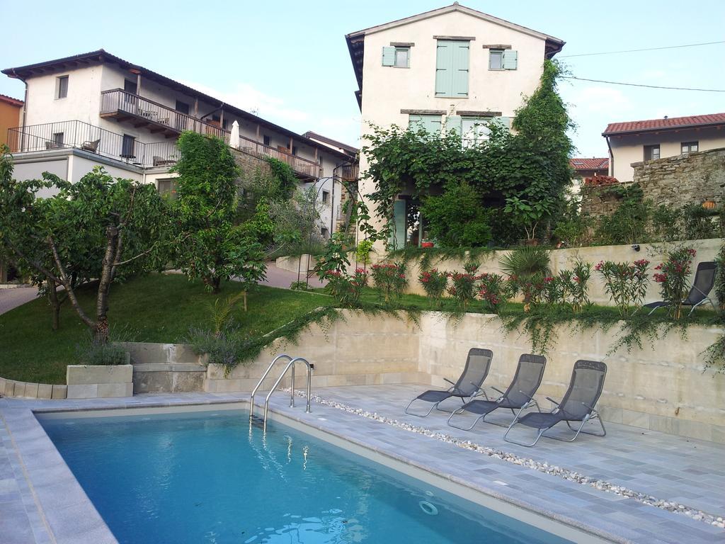 Boutique Hotel Dvor Dobrovo Zewnętrze zdjęcie