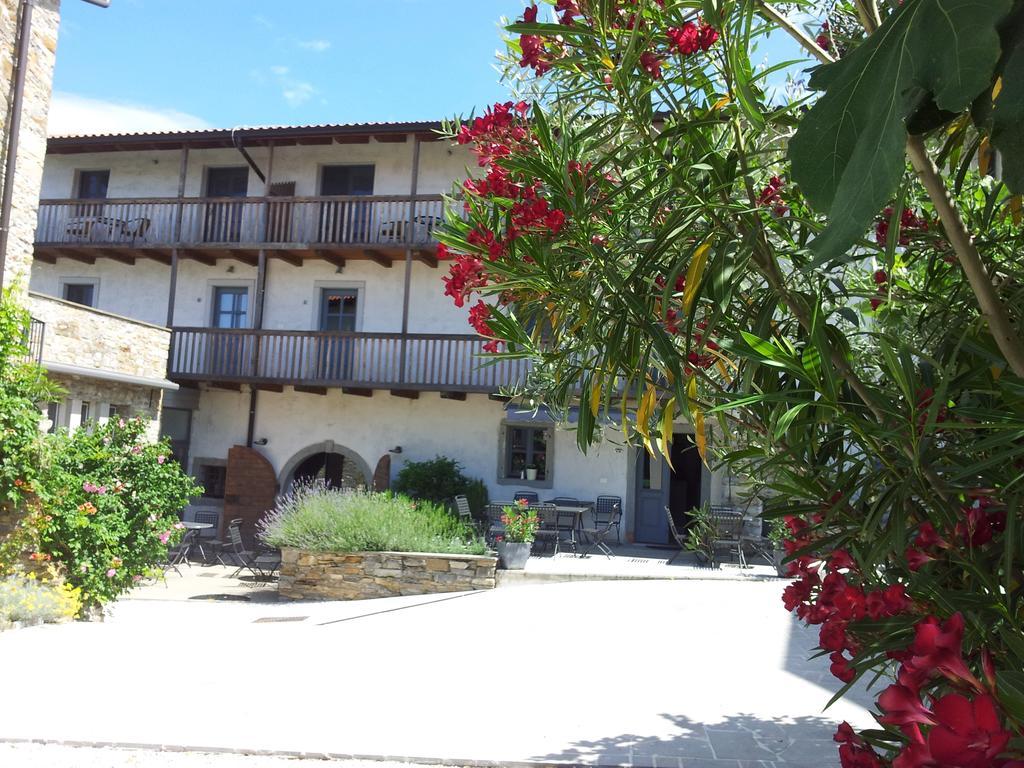 Boutique Hotel Dvor Dobrovo Zewnętrze zdjęcie