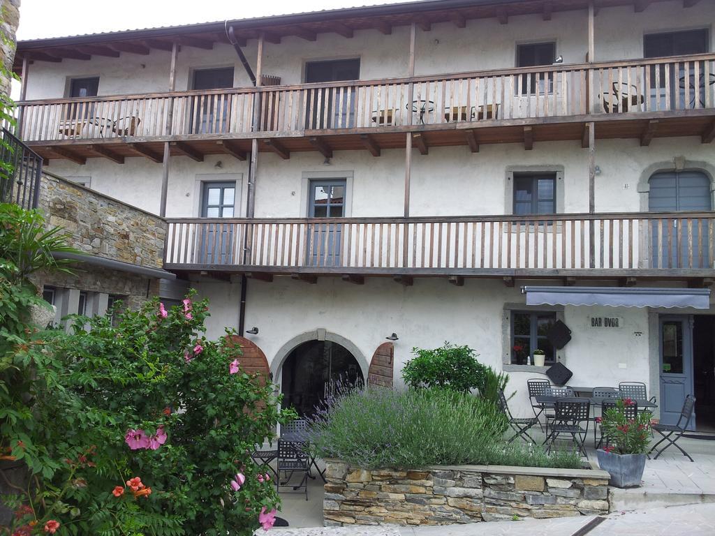 Boutique Hotel Dvor Dobrovo Zewnętrze zdjęcie