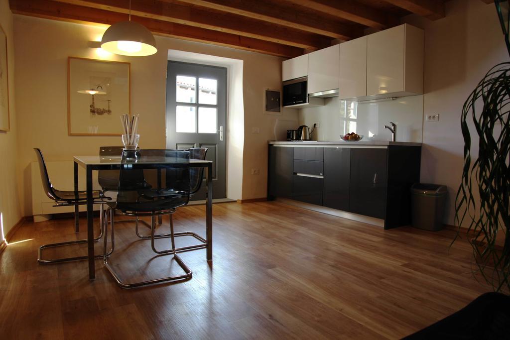 Boutique Hotel Dvor Dobrovo Pokój zdjęcie