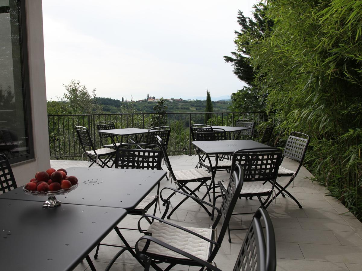 Boutique Hotel Dvor Dobrovo Zewnętrze zdjęcie