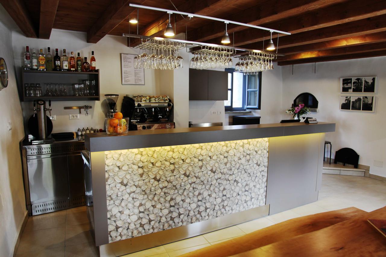 Boutique Hotel Dvor Dobrovo Zewnętrze zdjęcie